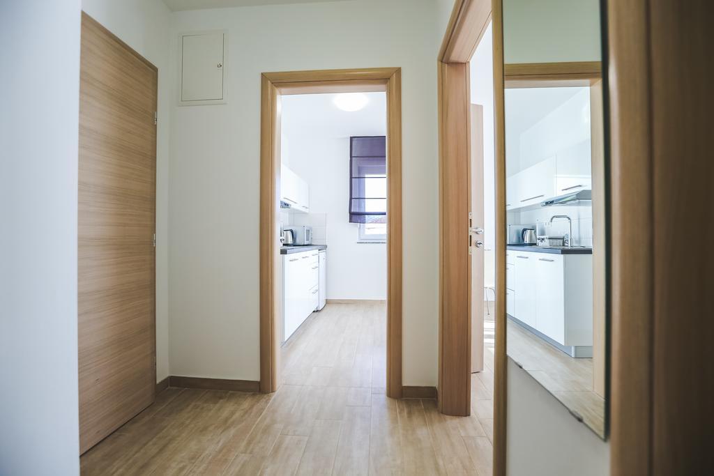 Apartments Sesar Banjol Exterior foto